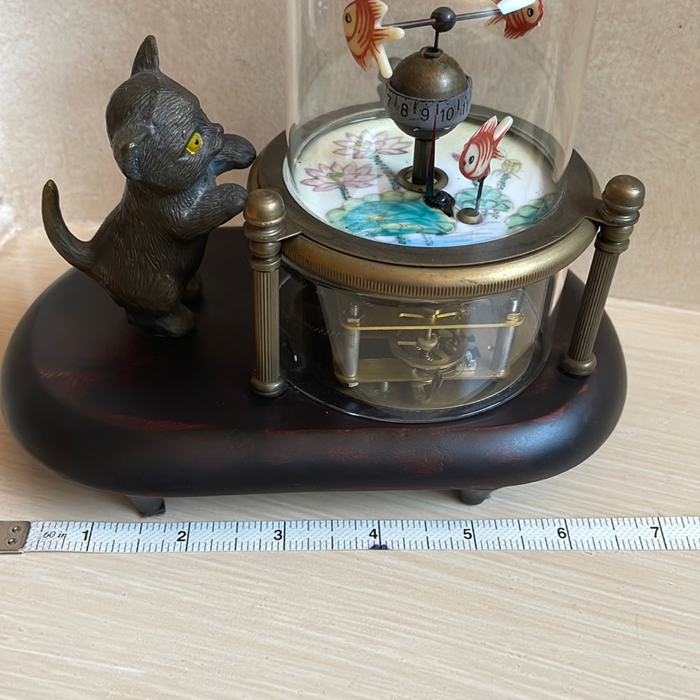 Cat Catching Fish in Glass Case Clock - Picture 7 of 9
